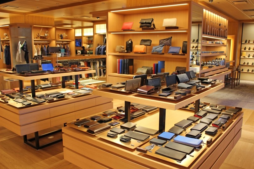 春のイセタンサローネ メンズ 丸の内 丸の内の男たちが愛用するバッグ スモールレザーグッズは ビジネスのための良き相棒が人気 春のイセタンサローネ メンズ 丸の内 Feature 伊勢丹新宿店メンズ館 公式メディア Isetan Men S Net