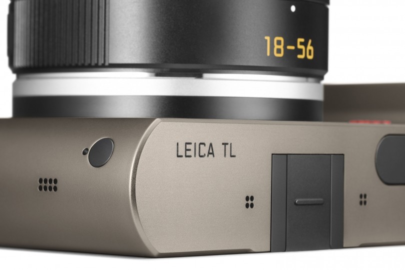 Leica/ライカ＞｜シルバー、ブラックに続く、チタンカラー「ライカTL 
