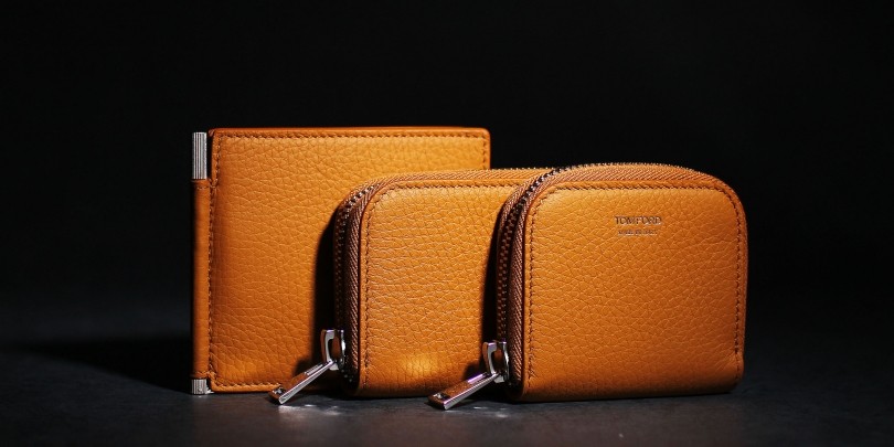 定価10万 TOM FORD トムフォード 二つ折り財布 メンズ 