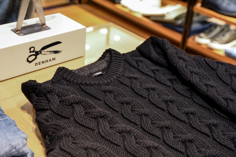 デンハム【日本限定】ビッグケーブルニット