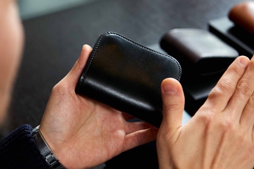 ワイルドスワンスワン　タング　フルグレ黒 WILD SWANS（ワイルドスワンズ）TONGUE（タング）マルチコインケース