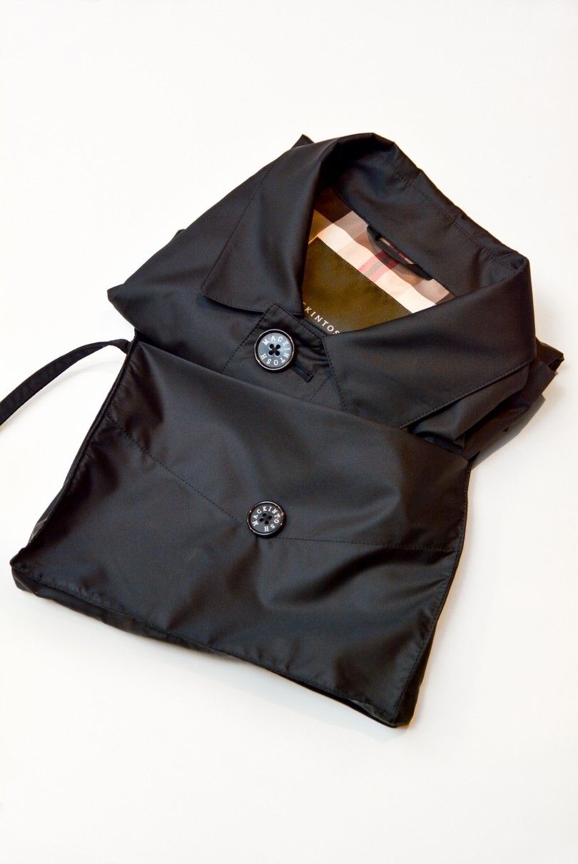 レインウエアに求める機能は パッカブル Or オンオフ兼用 梅雨時の快適指数を格段に上げるレインウエア5選 2 6 Recommend 伊勢丹新宿店メンズ館 公式メディア Isetan Men S Net