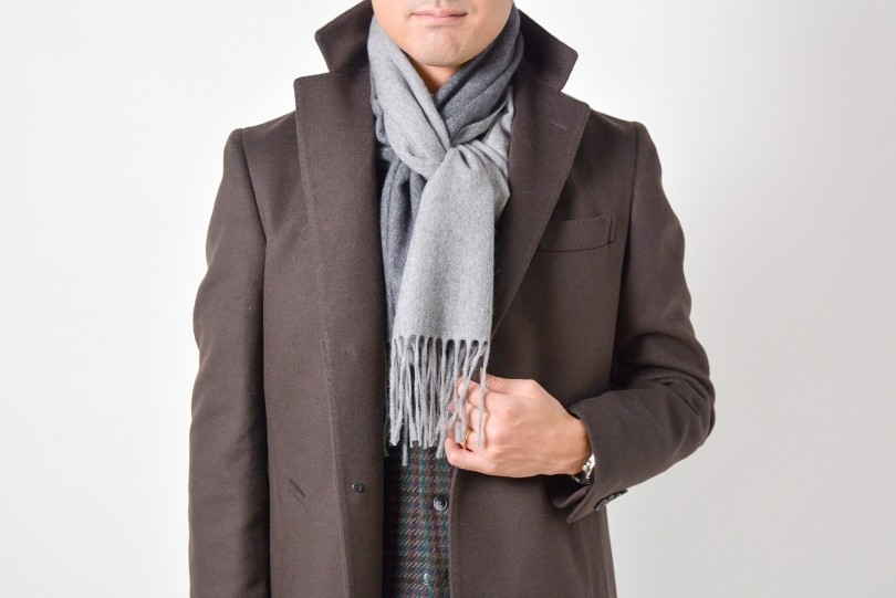 マフラー特集18 ビジネスからカジュアルまで5つのコートにぴったりの マフラーの巻き方 を教えます 2 3 Q A 伊勢丹新宿店メンズ館 公式メディア Isetan Men S Net