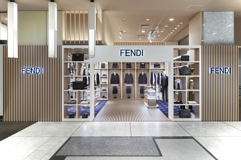 FENDI/フェンディ＞の2020年リゾートコレクションは、遊び心を効かせた 