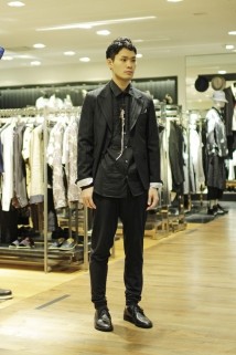 Ann Demeulemeester アンドゥムルメステール Brand Index 伊勢丹新宿店メンズ館 公式メディア Isetan Men S Net