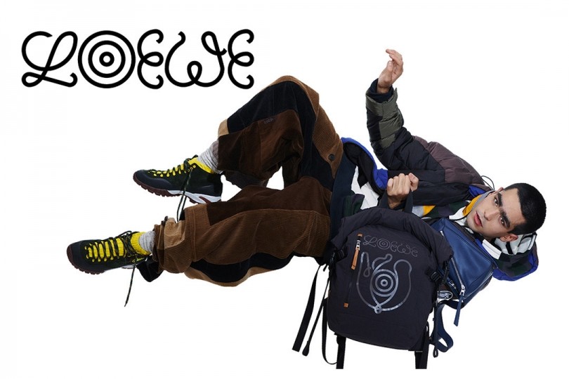 LOEWE 「Eye/LOEWE/Nature」コレクション バムバッグ ロエベ＞より