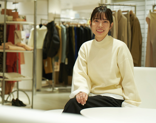 秋元 舞子