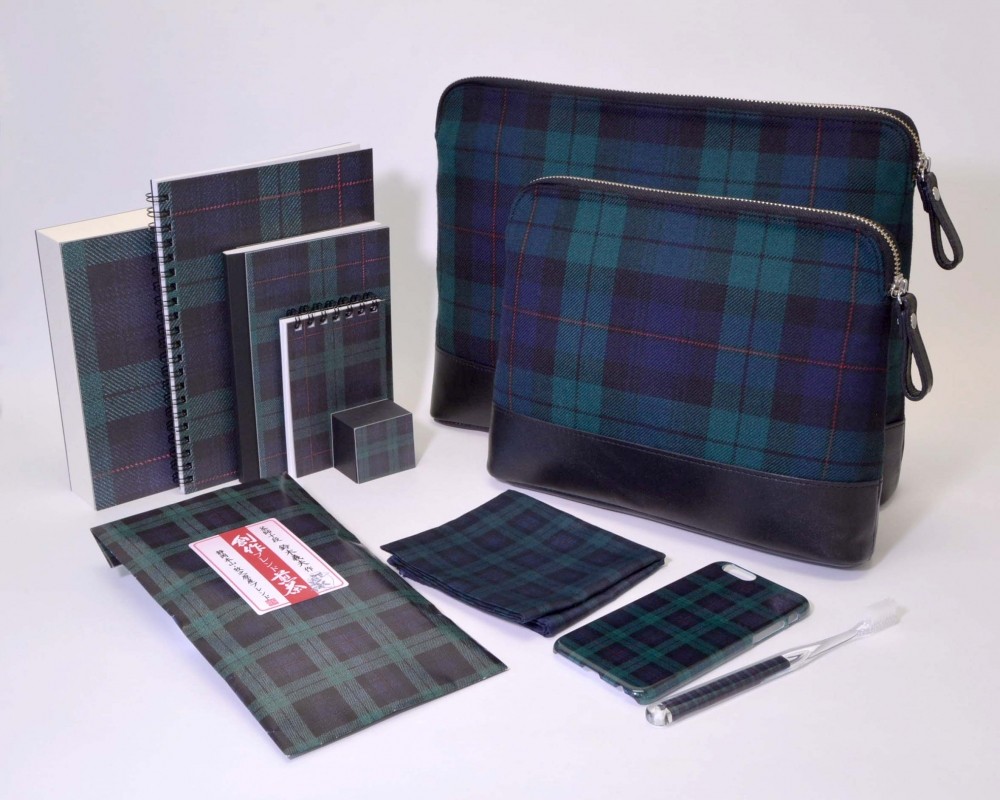 ブラックウォッチ イセタンメンズ プロモーション タータンチェックを纏ったアイテムが勢ぞろい Photo 伊勢丹新宿店メンズ館 公式メディア Isetan Men S Net