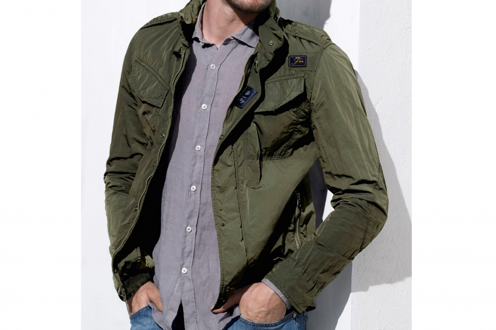 Fay フェイ 16年春夏コレクションはリュクスなフィールドジャケットを提案 Photo 伊勢丹新宿店メンズ館 公式メディア Isetan Men S Net
