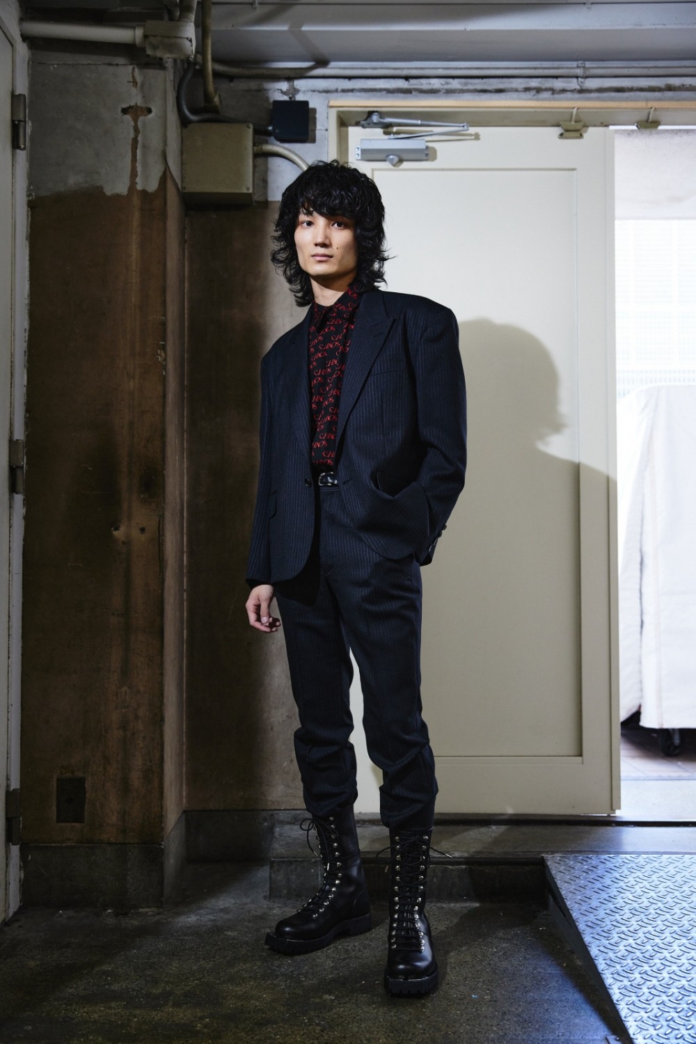 【極美品】JOHN LAWRENCE SULLIVAN ベロア切替 ロングコート 極美品】JOHN LAWRENCE SULLIVAN ベロア切替 ロングコート 特集】魅惑