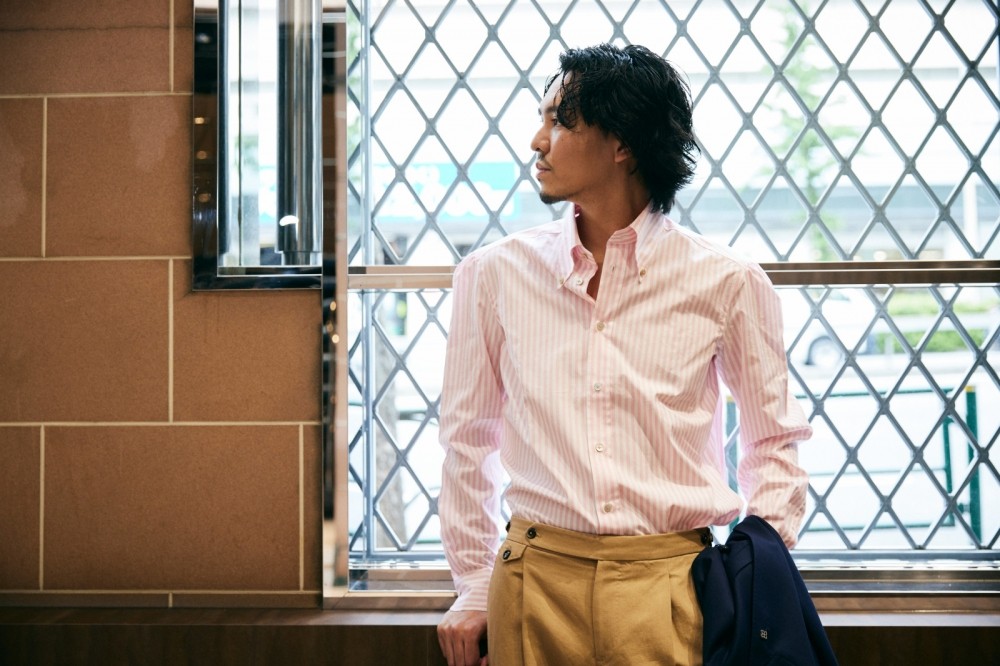 特集 シャツが主役になる季節到来 ビジネスから休日シーンまで ひと夏を楽しむ上質な大人シャツコーデ Photo 伊勢丹新宿店メンズ館 公式メディア Isetan Men S Net