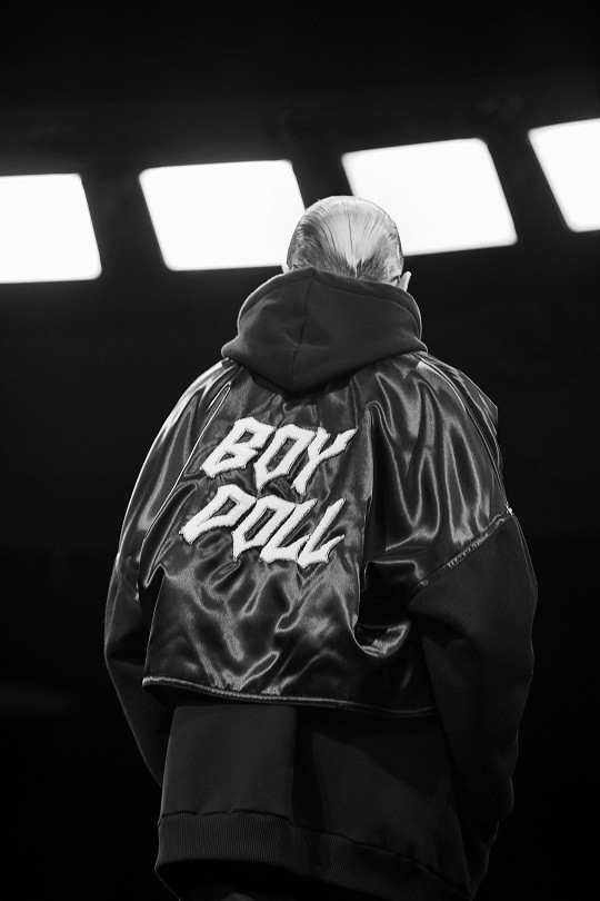 ＜セリーヌ オム＞｜2022年ウィンターコレクション「BOY DOLL」にフォーカスしたポップアップストアがオープン。
