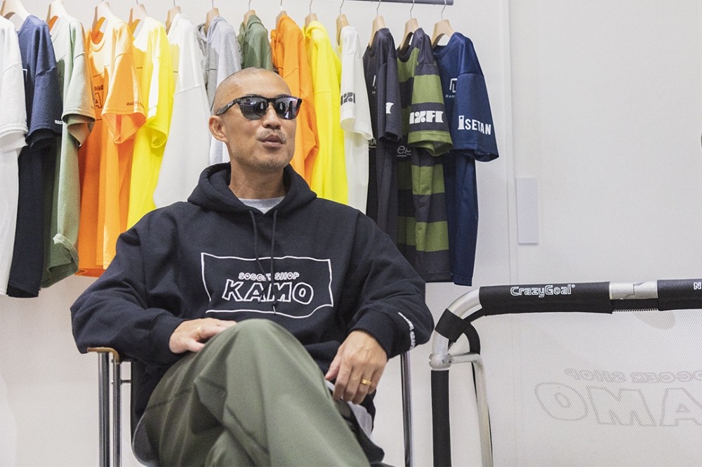 【インタビュー】次世代の「サッカーショップKAMO」が登場！スタイリストMASAH氏ディレクションによる、“サッカーもファッションも両立できるウェア“とは？