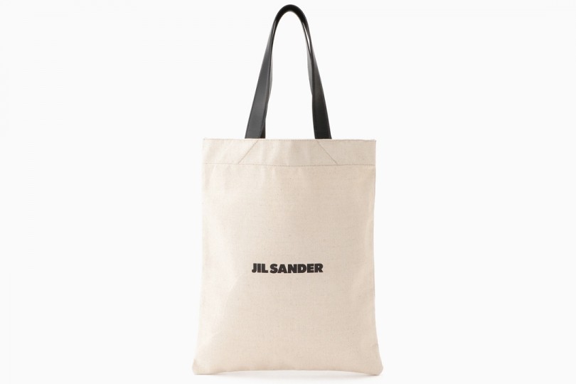 Jil Sander ジル サンダー メンズ仕様にアップデートした人気の タングル が遂に登場 3月24日 火 更新 News 伊勢丹新宿店メンズ館 公式メディア Isetan Men S Net