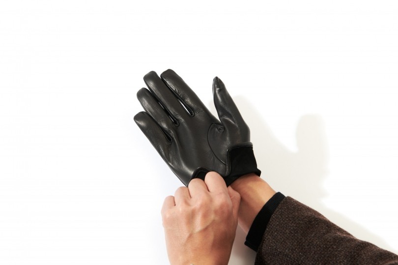 デリケートな「手袋」の正しいつけ方・外し方、日々のケア方法 | Q&A | 伊勢丹新宿店メンズ館 公式メディア - ISETAN MEN'S net