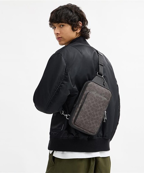 COACH（コーチ）