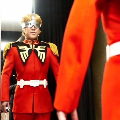 対談 シャア アズナブル のコスチュームを 本気 で作った人と 本気 で着る人 1 2 Recommend 伊勢丹新宿店メンズ館 公式メディア Isetan Men S Net