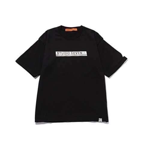 半袖Tシャツ 8,800円（S・M・L・XL）  *伊勢丹新宿店限定
