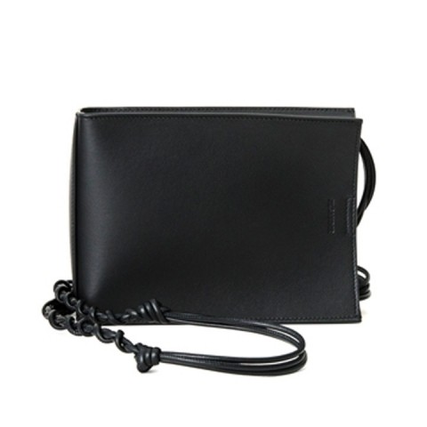 Jil Sander ジル サンダー メンズ仕様にアップデートした人気の タングル が遂に登場 3月24日 火 更新 News 伊勢丹新宿店メンズ館 公式メディア Isetan Men S Net