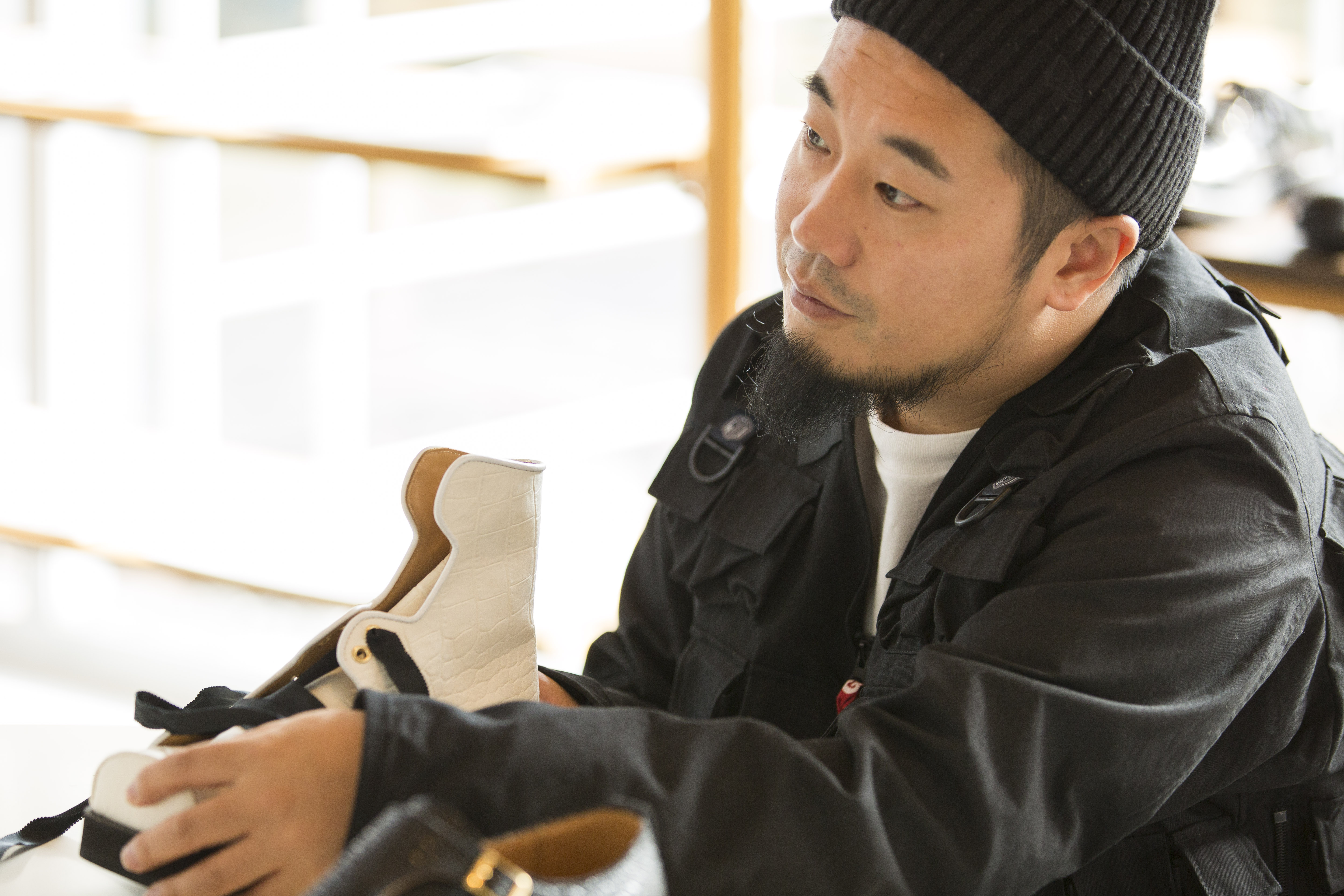 インタビュー】竹ヶ原敏之介（Authentic Shoe & Co./オーセンティック シューアンドコー 代表兼デザイナー）｜自ら探り、検証を重ねる靴づくり。  | Recommend | 伊勢丹新宿店メンズ館 公式メディア - Isetan Men's Net