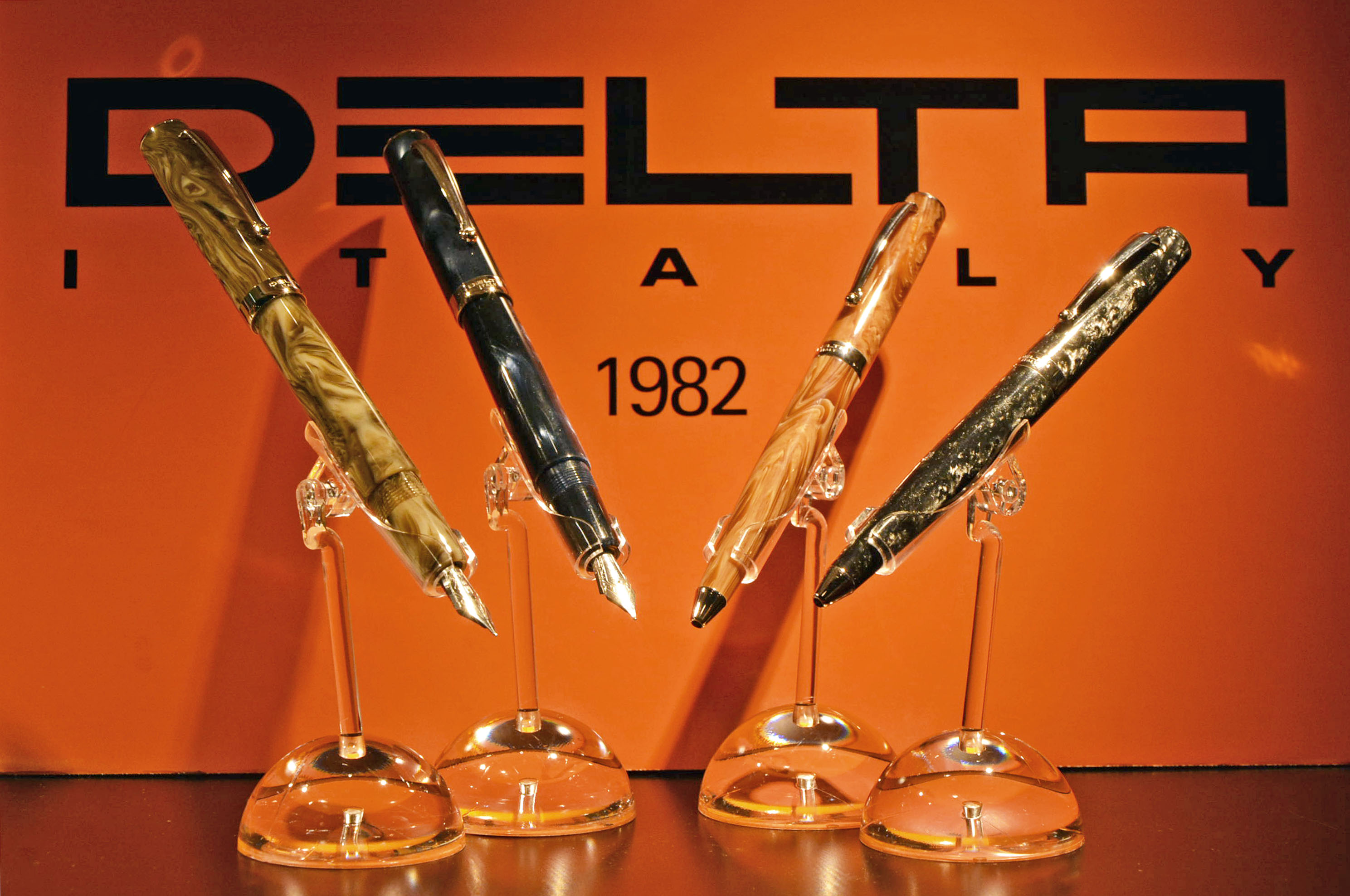 DELTA 万年筆 インテッサ ブラウン Amazon | 中古-良上品 DELTA デルタ