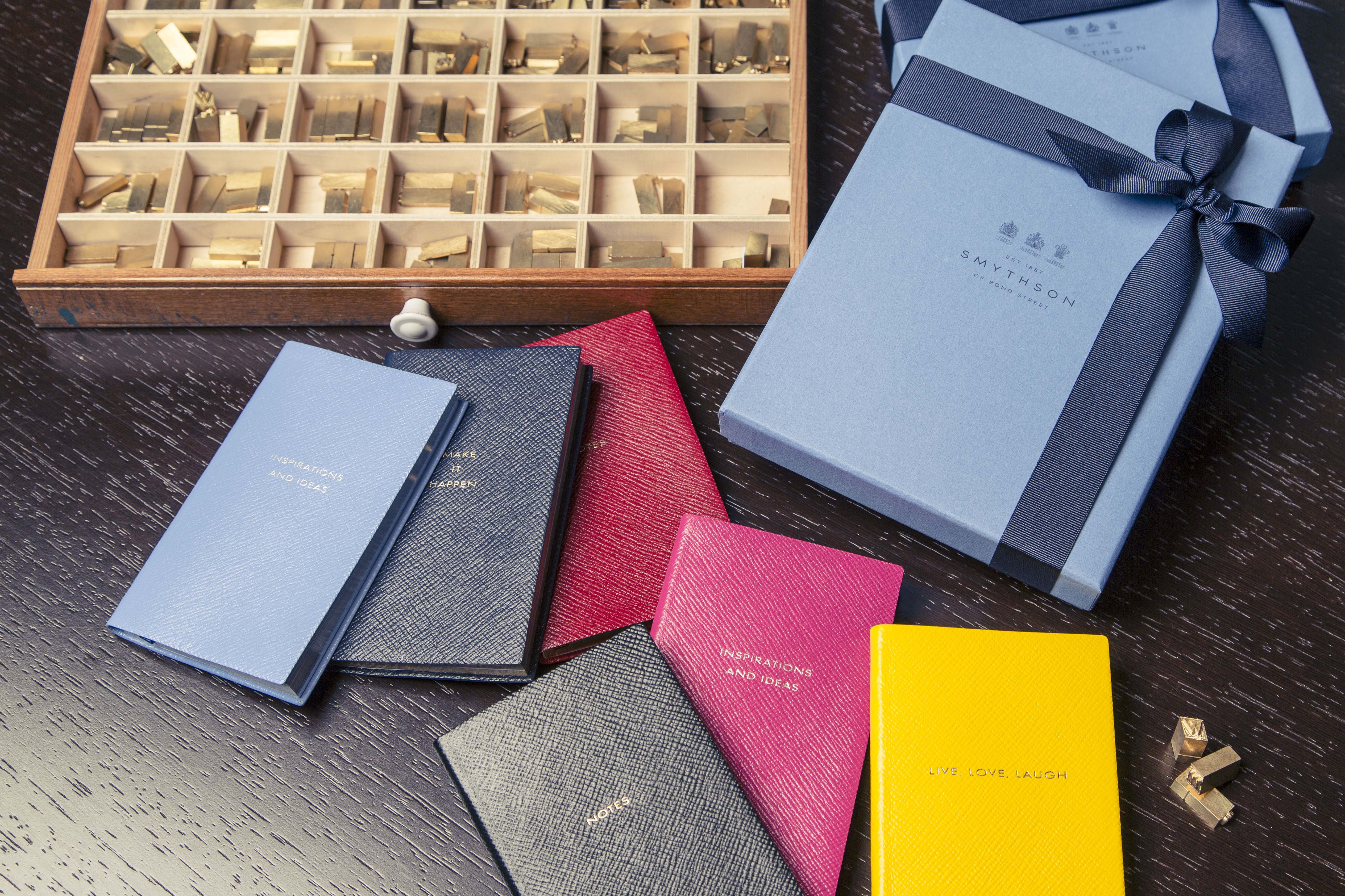 Smythson スマイソン 専門スタンパーの再来日が決定 期間限定で 刻印 をサービス Event 伊勢丹新宿店メンズ館 公式メディア Isetan Men S Net