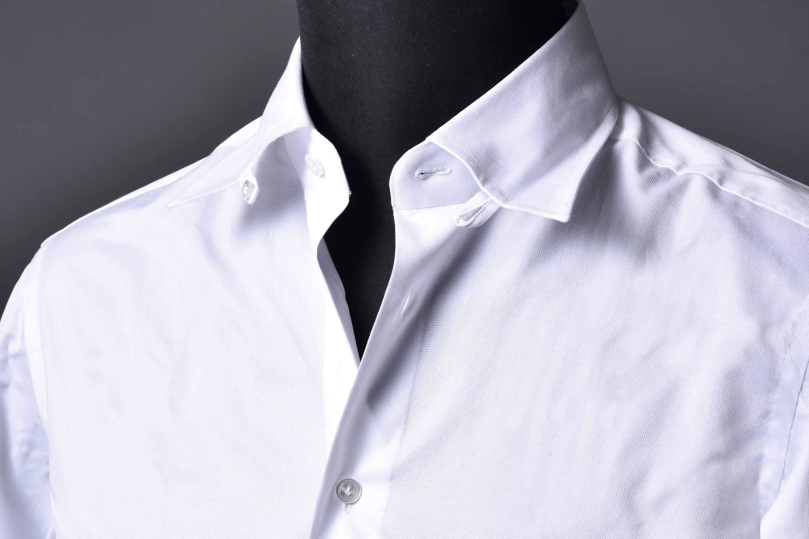オーダーもできるナポリのファクトリーが手がける 10ポイントハンドシャツ Editors Pick Feature 伊勢丹新宿店メンズ館 公式メディア Isetan Men S Net