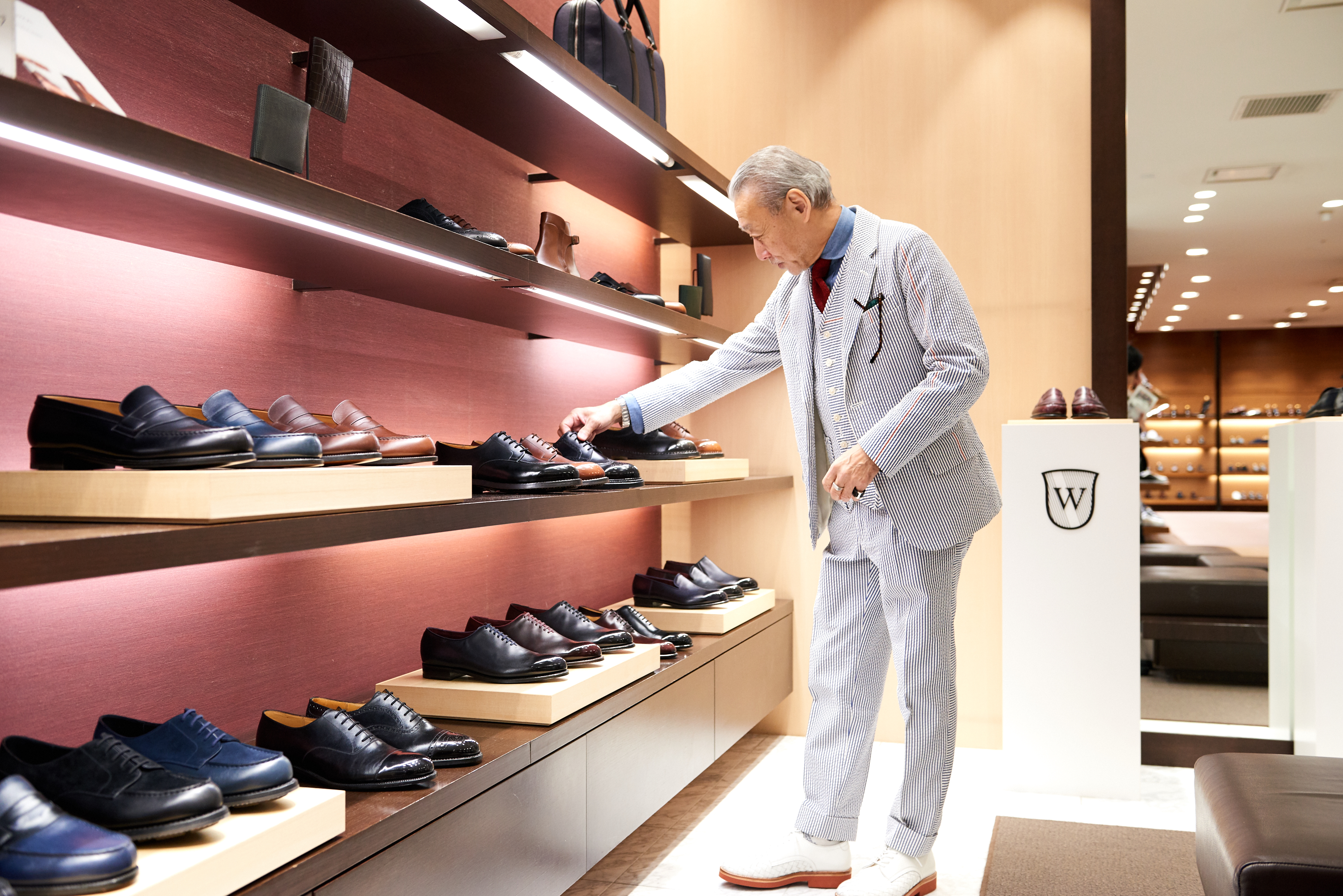 シューズデザイナー 坪内 浩さんと歩く「春のメンズ館」#1｜靴の