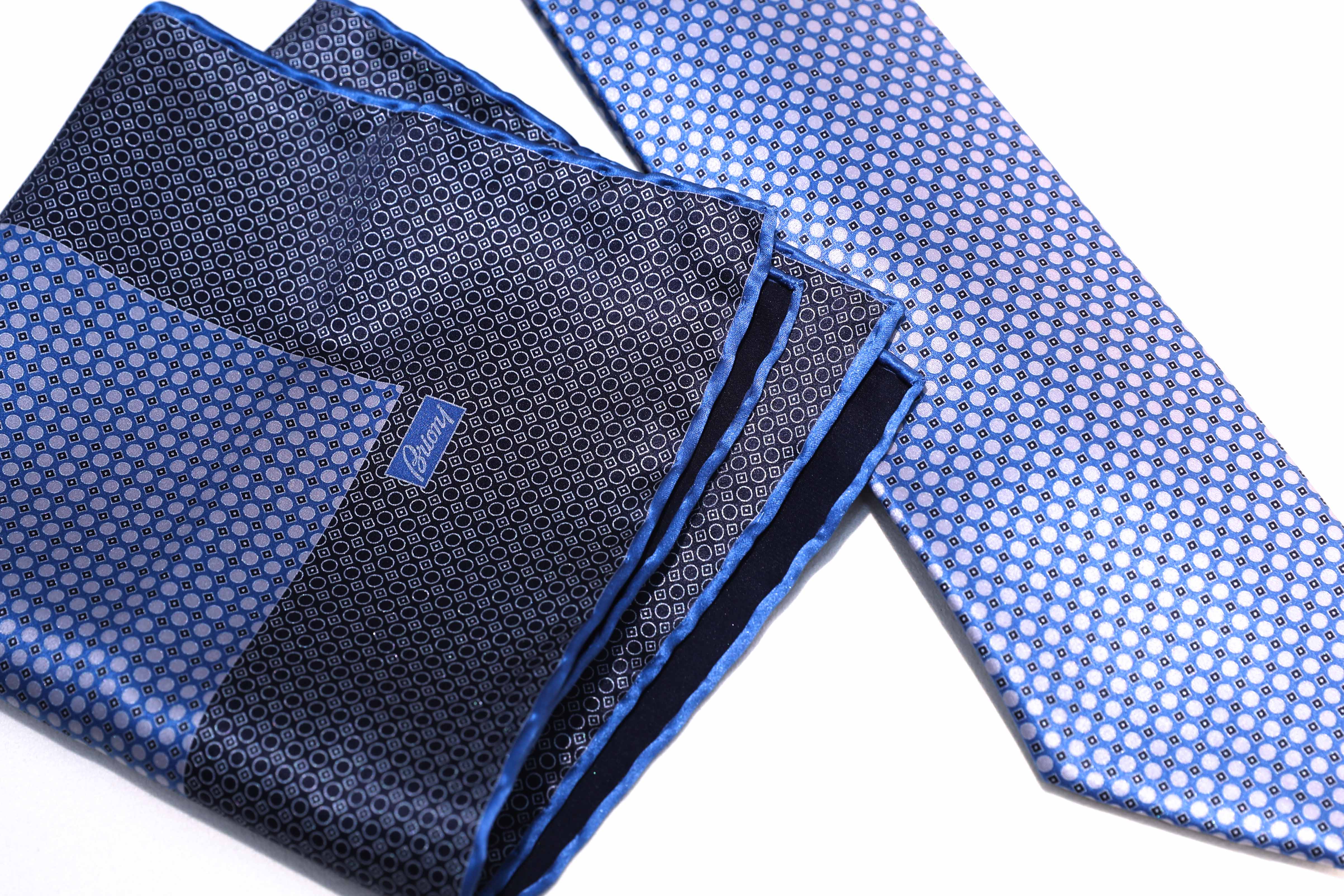 9635◆Brioniブリオーニ◆最高級ポケットチーフ◆定価19,800円◆ 9635◇Brioniブリオーニ◇最高級ポケットチーフ◇定価19,◇