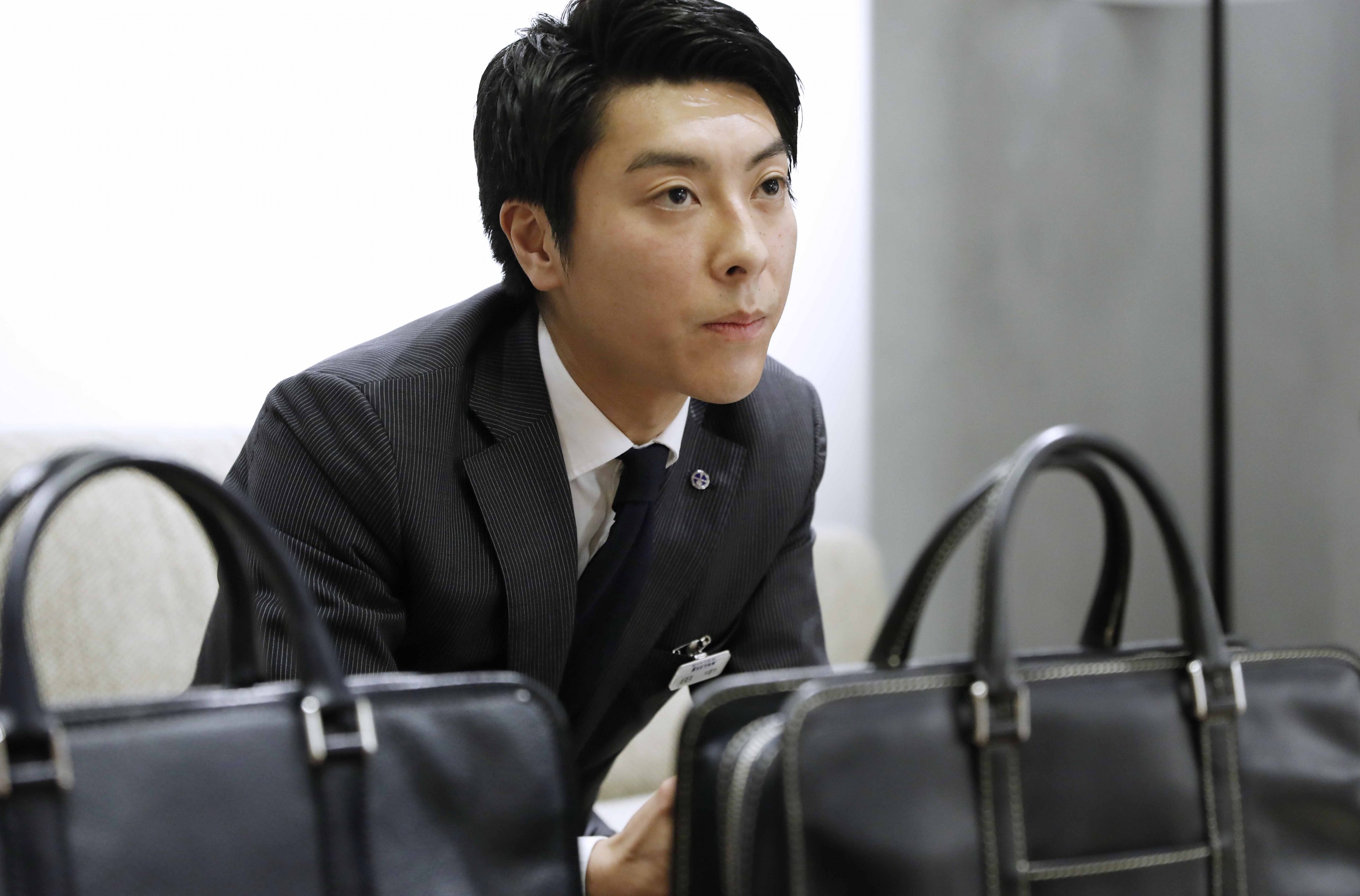 定番と 雨の日仕様 を徹底比較 梅雨を乗り切るビジネスバッグを厳選 1 5 Recommend 伊勢丹新宿店メンズ館 公式メディア Isetan Men S Net