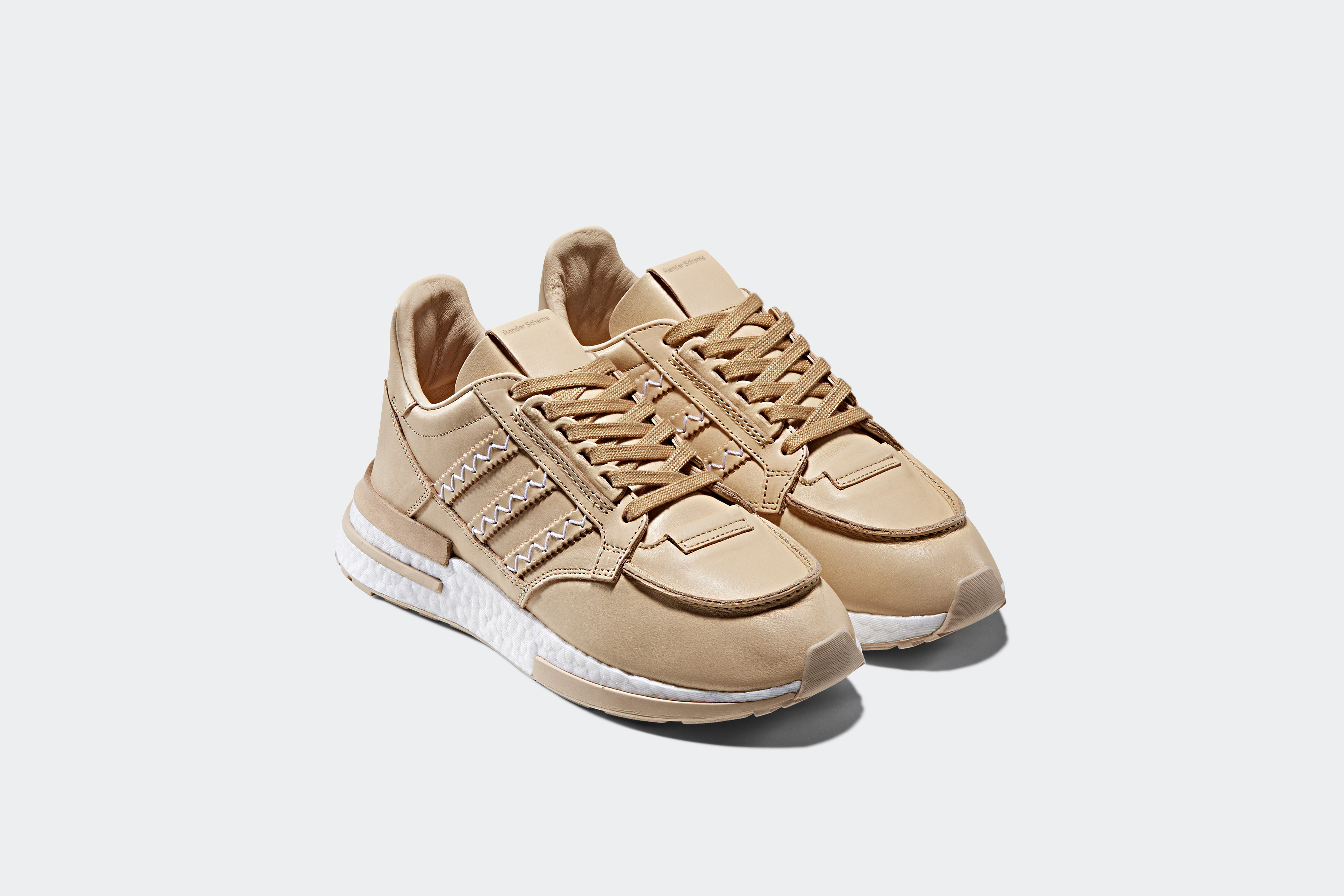 スニーカー3型を含む計5アイテムが登場、＜adidas Originals by Hender