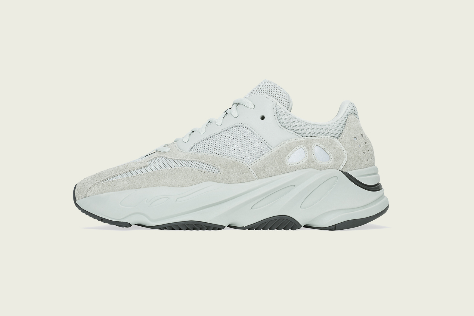 adidas/アディダス＞×カニエ・ウェスト「YEEZY BOOST 700」にクリーン 