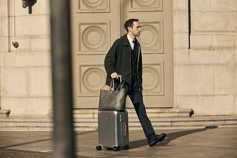 【新品】ハンティングワールド　トロリーバッグ　限定版スーツケース 150551-2-