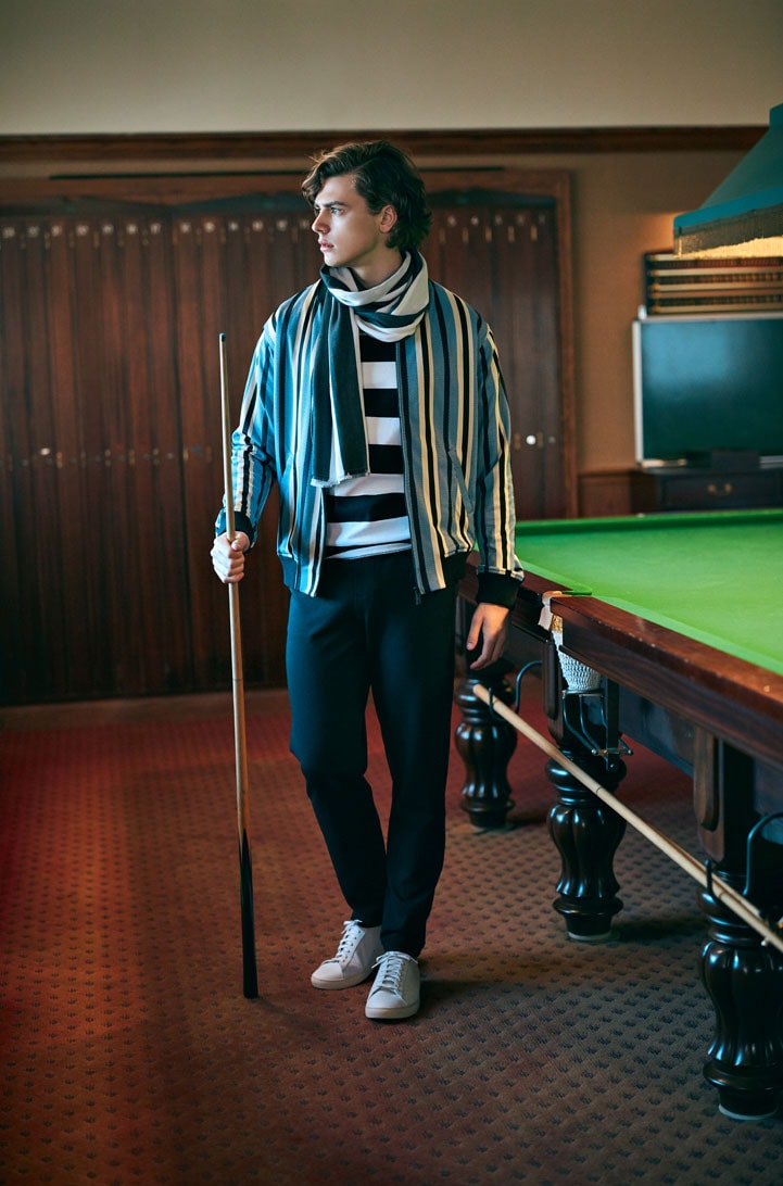 〈アニエスベー〉